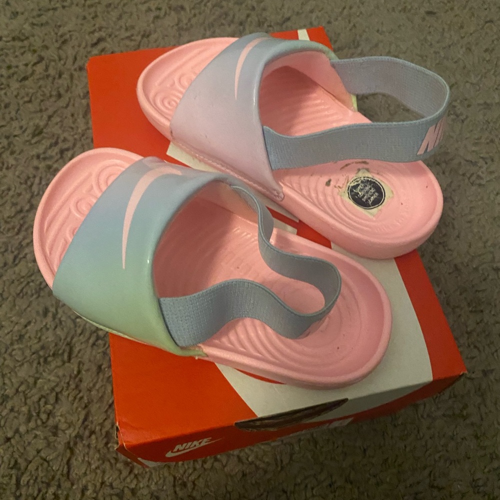 Nike slides